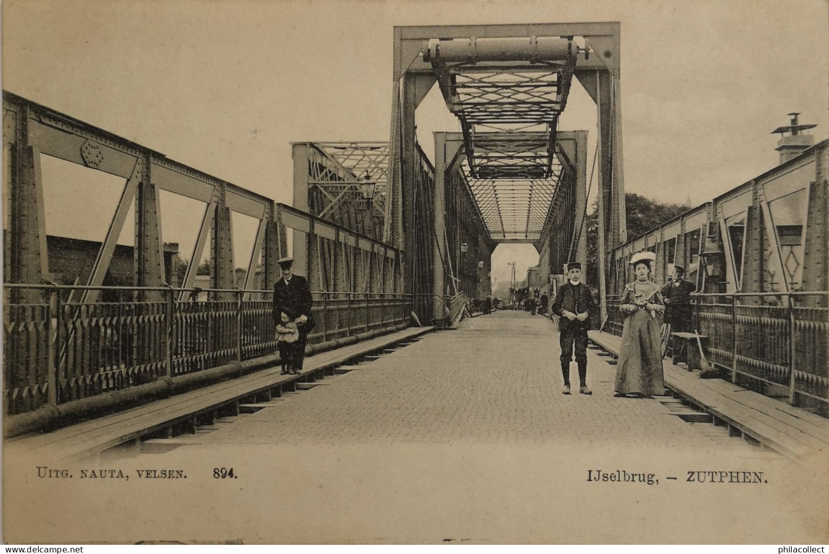 Zutphen  (Gld. ) // IJsselbrug (geanimeerd) Ca 1900 Nauta 894 - Zutphen