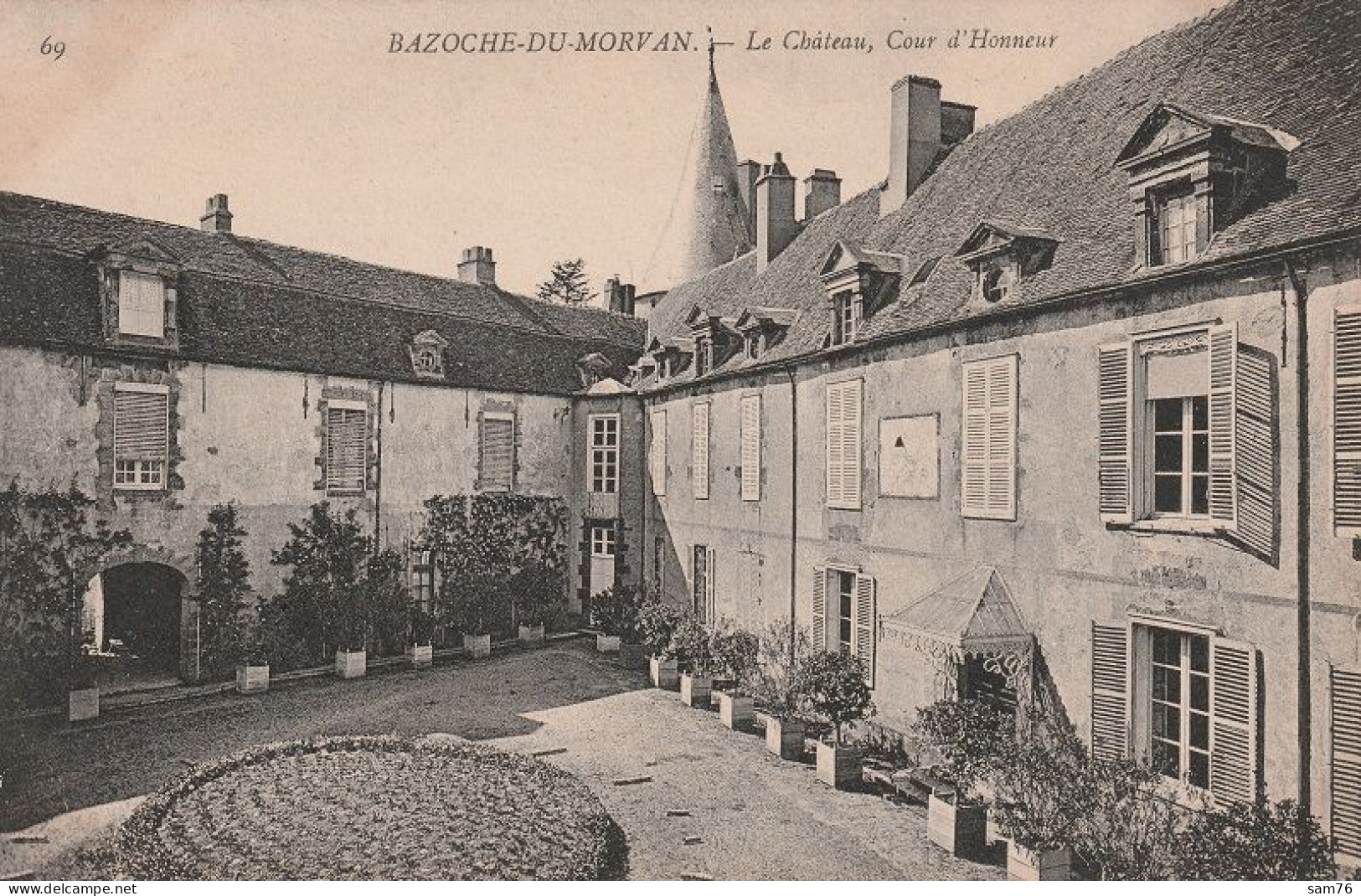 Bazoche Du Morvan  Le Chateau - Bazoches