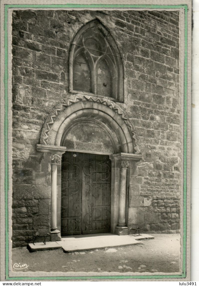 CPSM Dentelée - (88) COUSSEY - Aspect De L'entrée De L'Eglise Dans Les Années 50 - Coussey