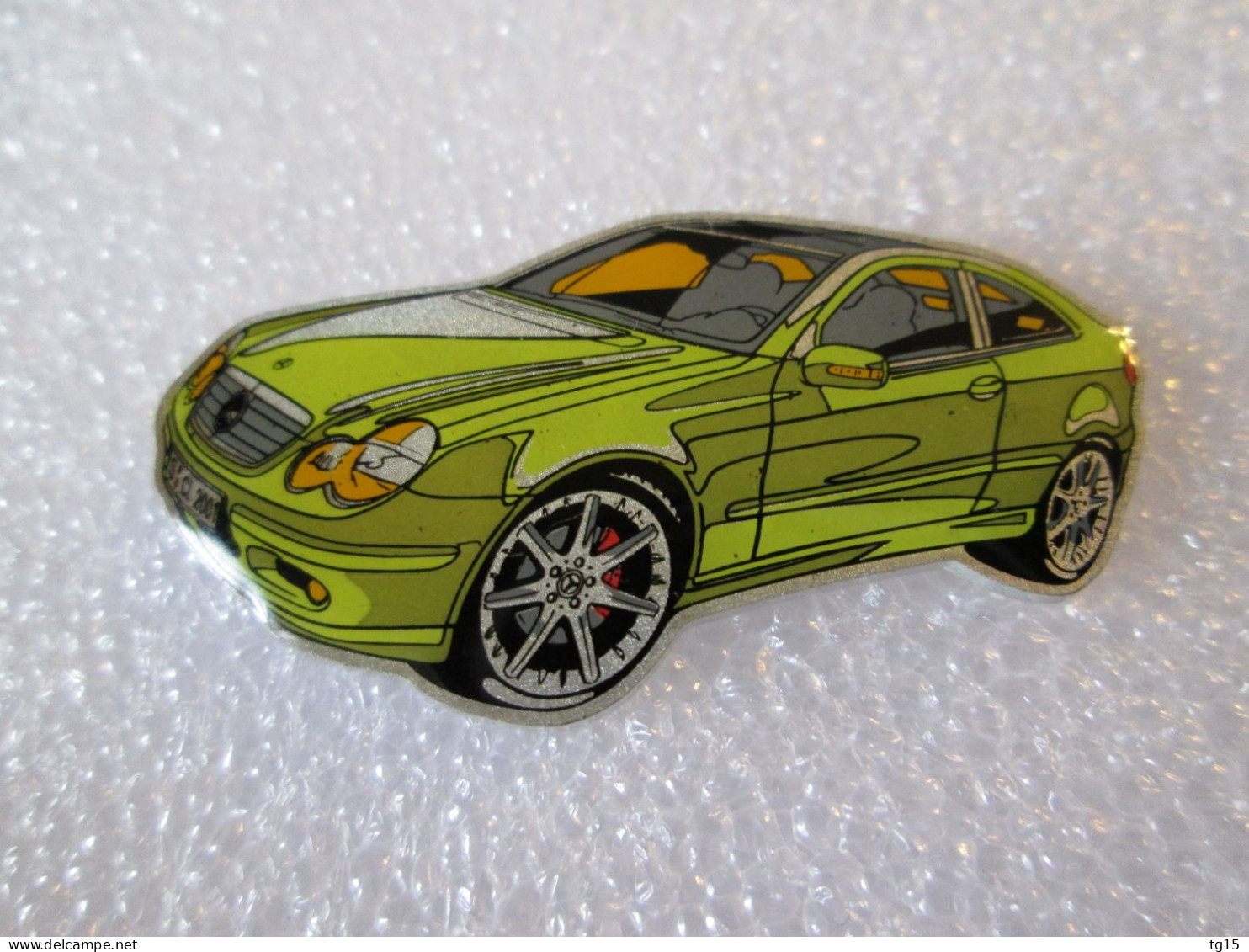 PIN'S    MERCEDES BENZ   CL  200 - Mercedes