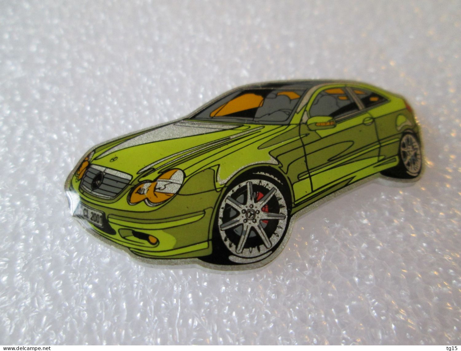 PIN'S    MERCEDES BENZ   CL  200 - Mercedes