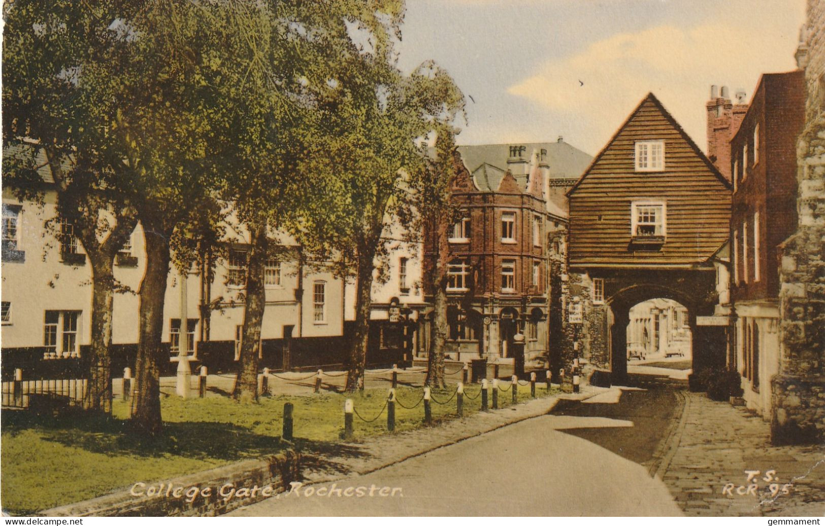 ROCHESTER - COLLEGE GATE - Rochester