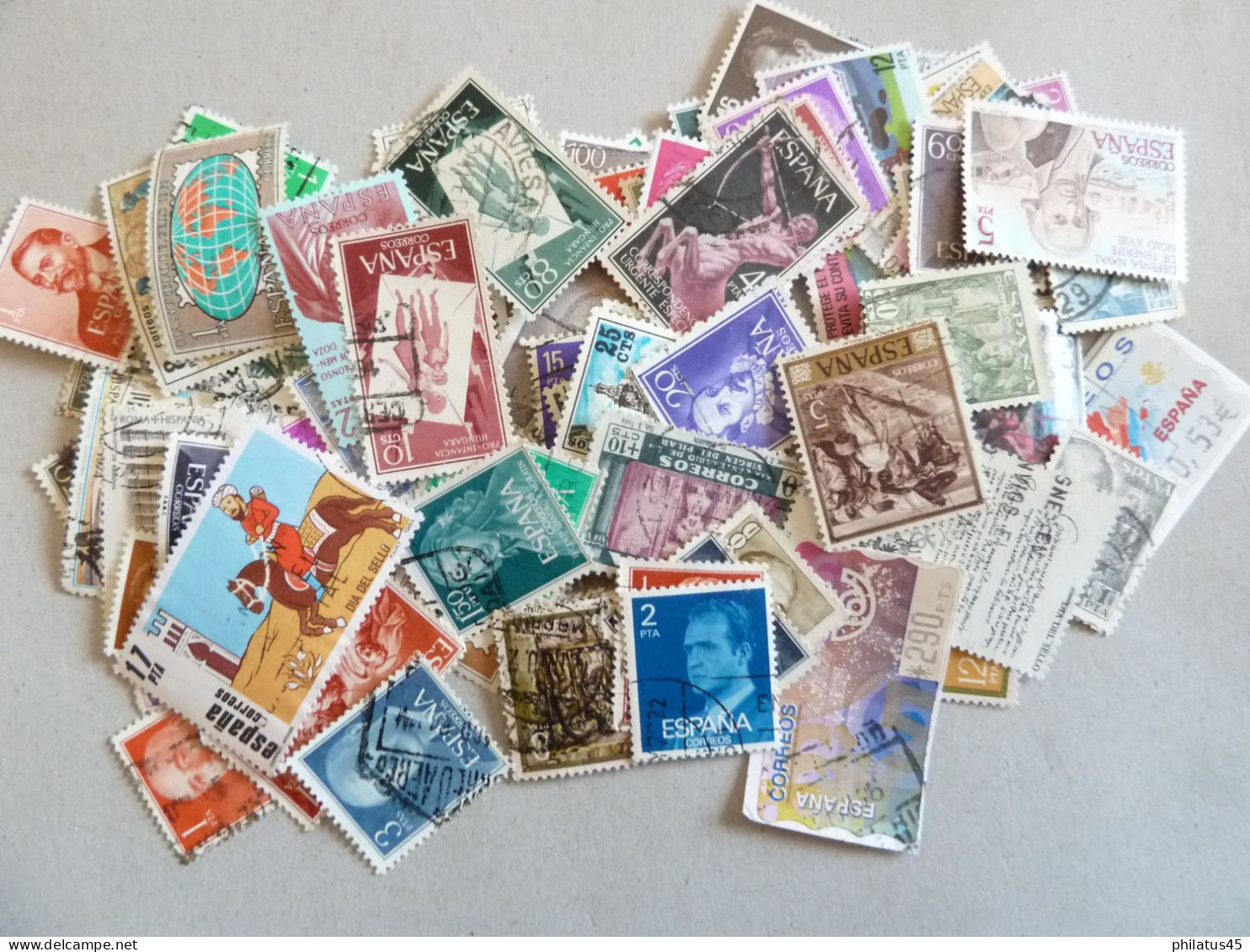 ESPAGNE LOT DE 100 TIMBRES OBLITERES TOUS DIFFERENTS - Collections