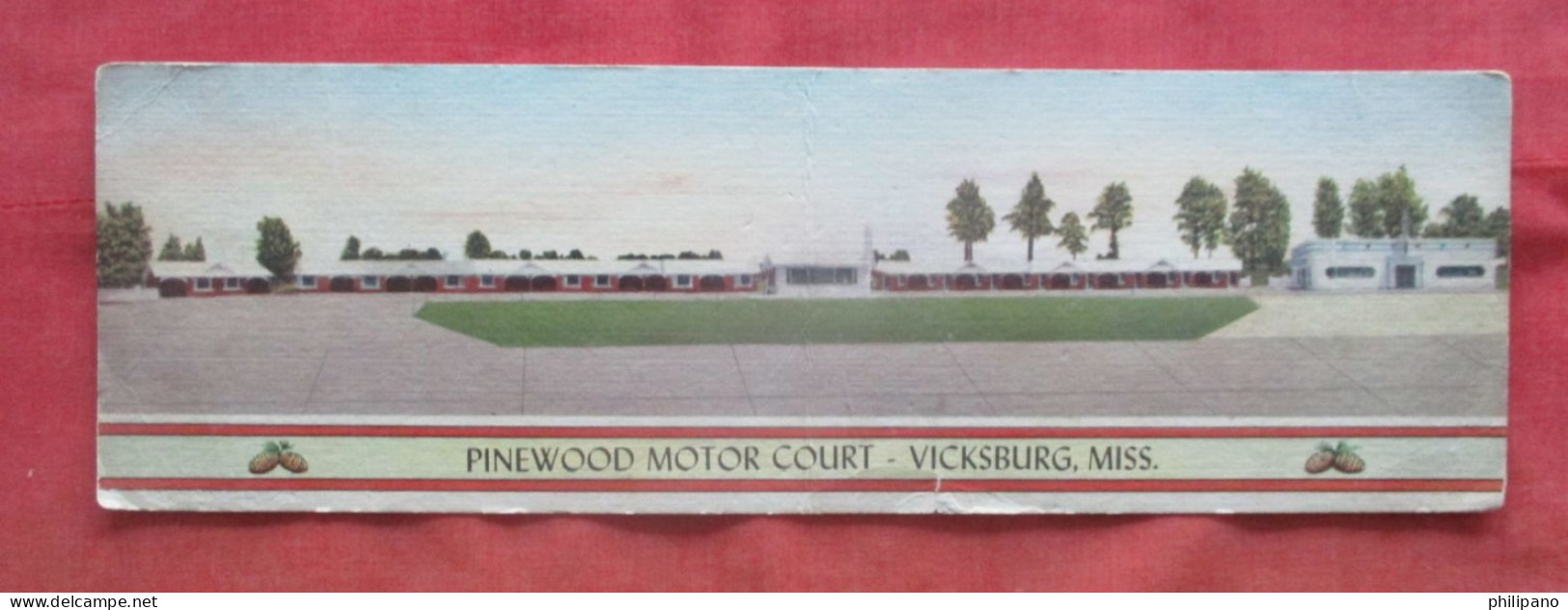 Bi Fold. Pinewood Motor Court. Vicksburg  Crease= Paper Peel Top Corner Back Side.   Mississippi     ref 6024 - Other & Unclassified