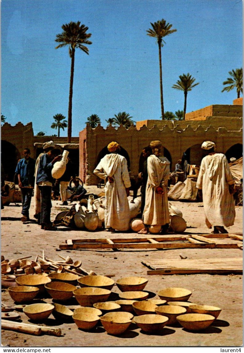 (1 Q 25) Tunisia Pottery Market - Marchés