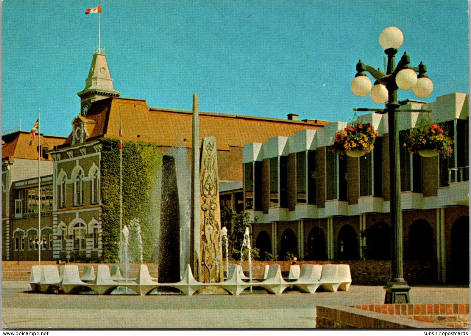 Canada Victoria Centennial Square Showing Centennial Fountain - Victoria