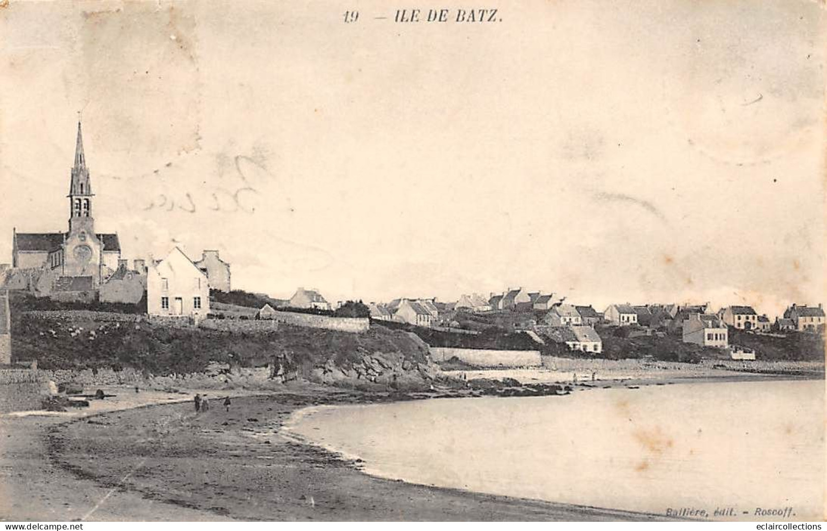 Ile De Batz       29         Vue Du Village Et De L'église   N° 19     (voir Scan) - Ile-de-Batz