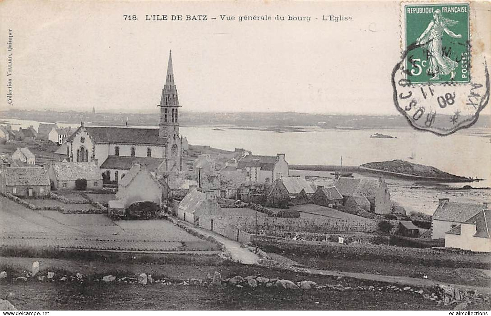 Ile De Batz       29         Vue Générale Du Bourg Et De L'église   N° 718     (voir Scan) - Ile-de-Batz