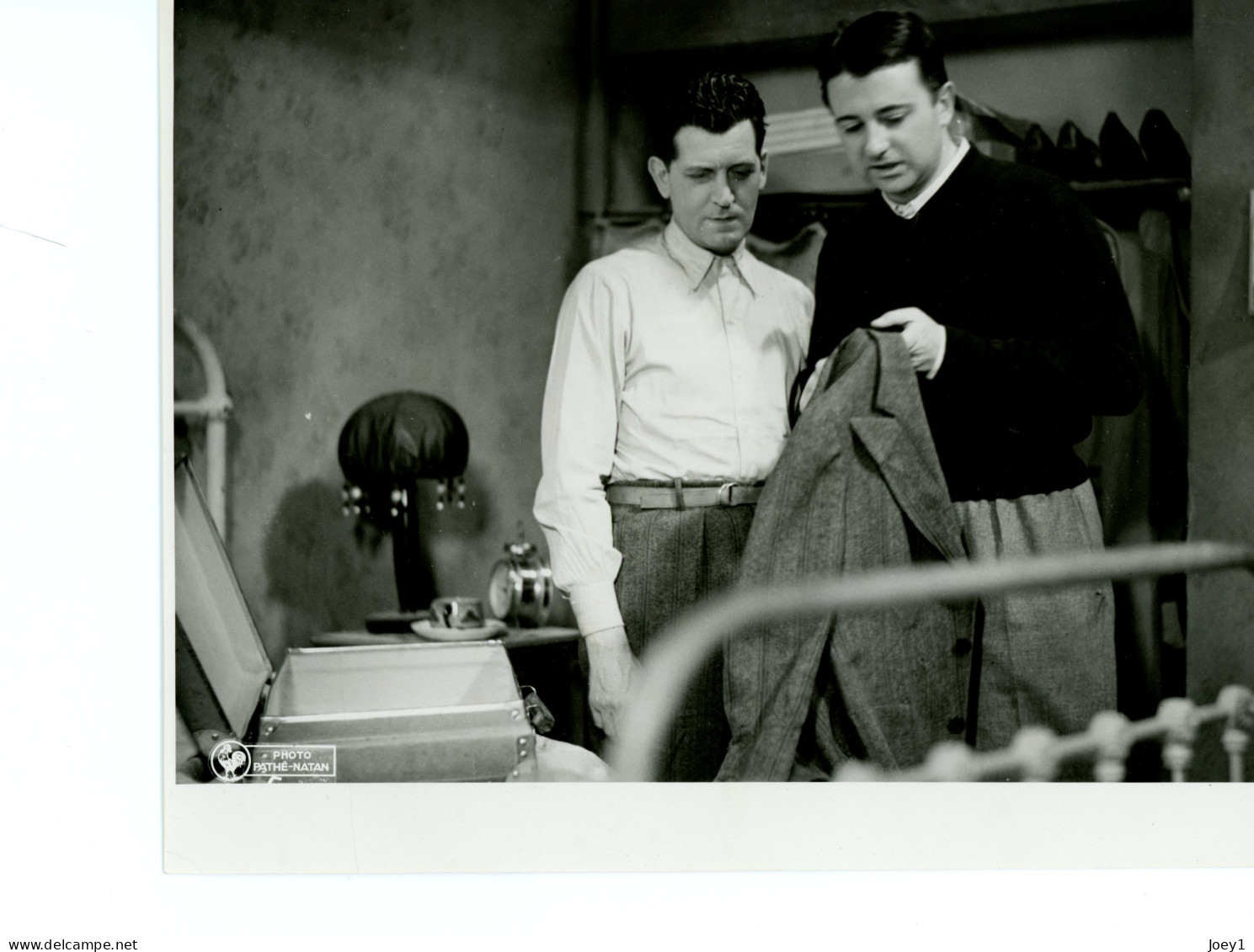 Photo Du Réalisateur Jacques Touneur  Avec Albert Préjean Sur Le Tournage De Toto En 1933 - Photos