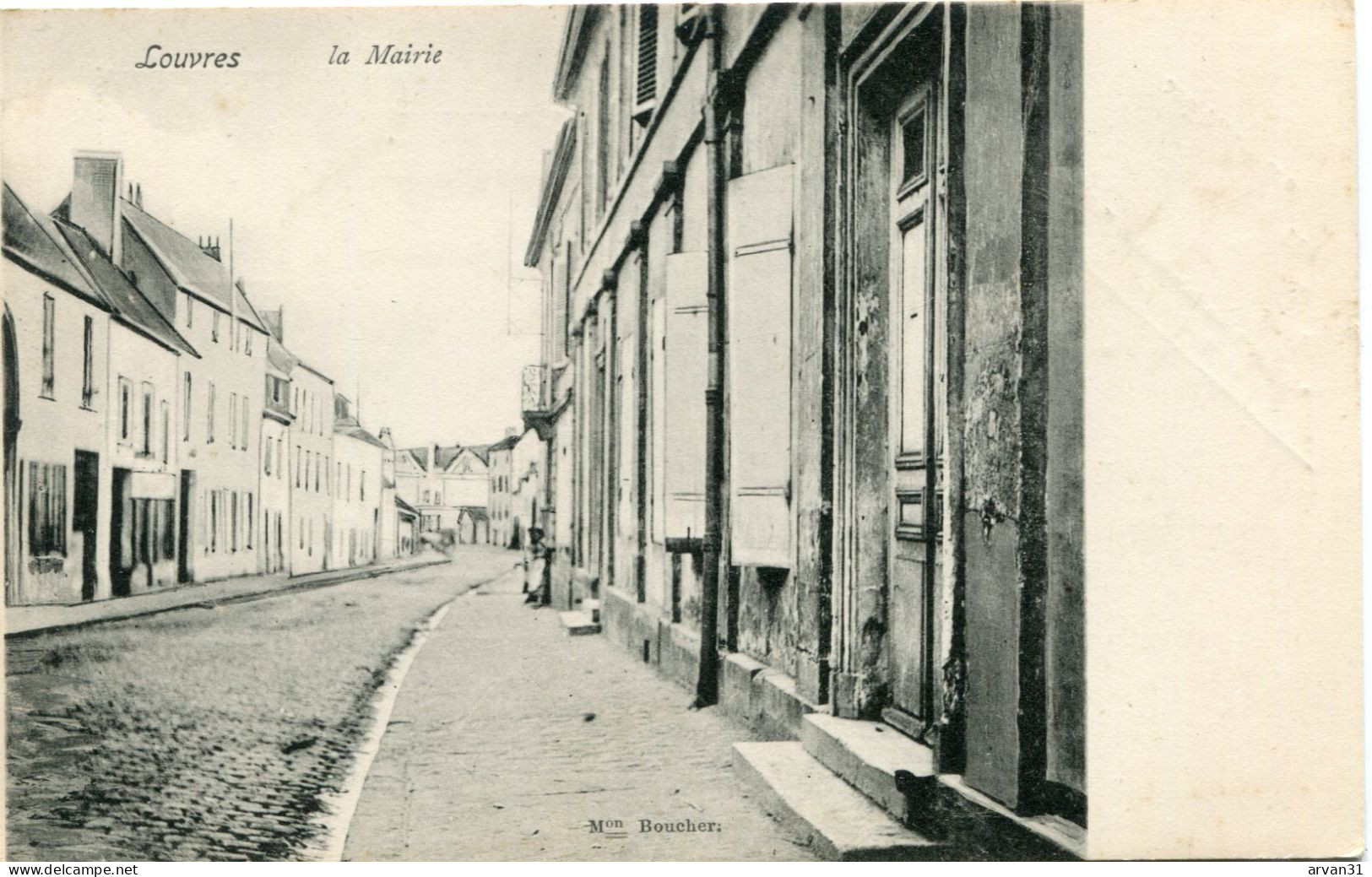 LOUVRES - LA MAIRIE - - Louvres