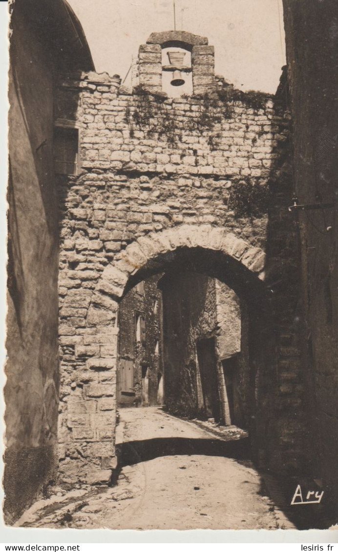 C.P. - PHOTO - RIANS - PORTE SAINT JEAN - A. TARDY - - Rians