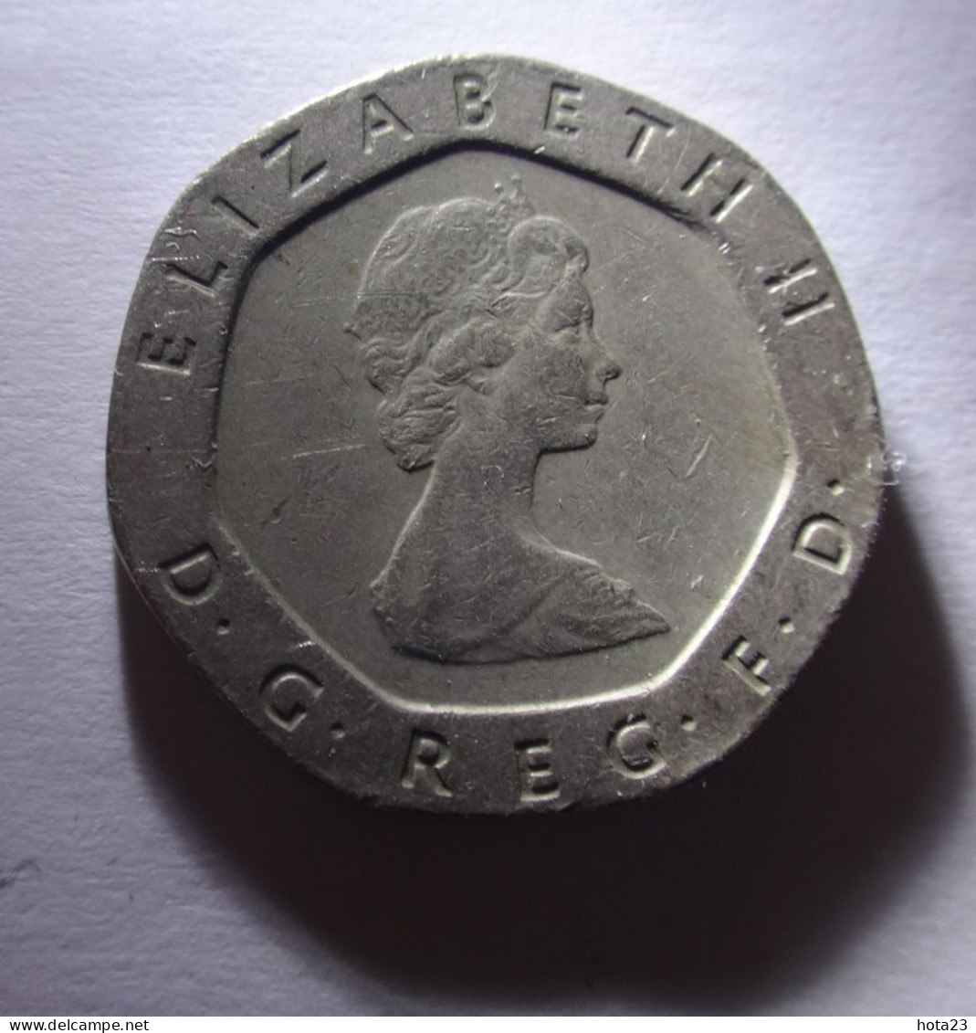 1982 - 20  TWENTY Pence; United Kingdom; England; Great Britain; Circulated - 20 Pence