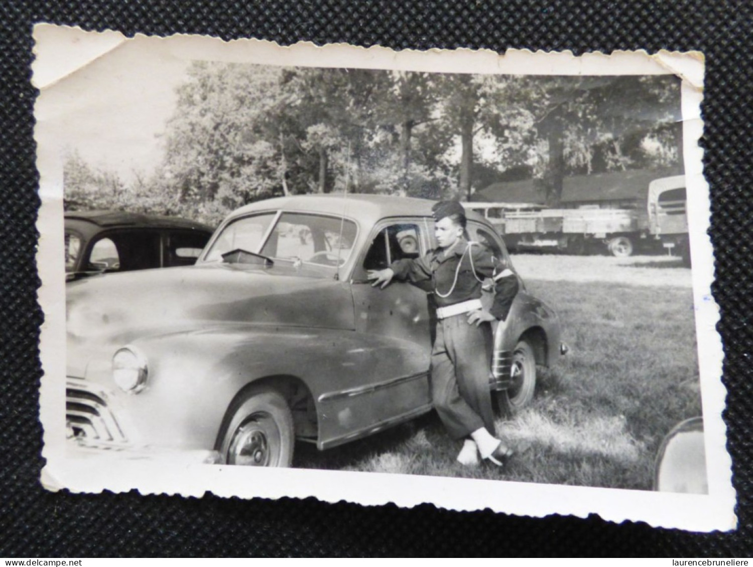 PHOTOGRAPHE ORIGINALE VOITURE ANCIENNE AMERICAINE  ANNEES 50 - Coches