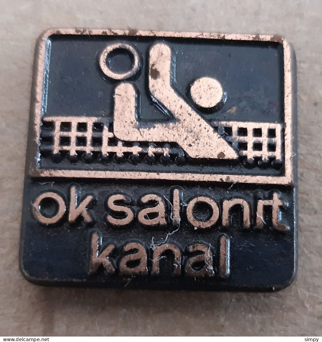 Volleyball Club OK Salonit Kanal Slovenia Ex Yugoslavia   Vintage Pin - Volleyball