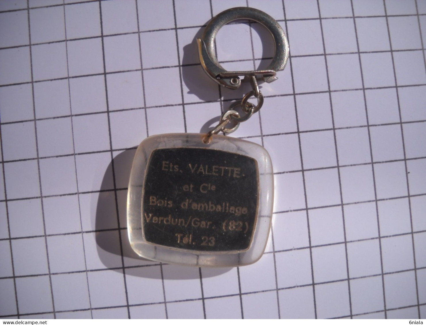 3147 Porte Clefs Clé VALETTE Bois Emballage Verdun Sur Garonne  82  Tarn Et Garonne - Key-rings