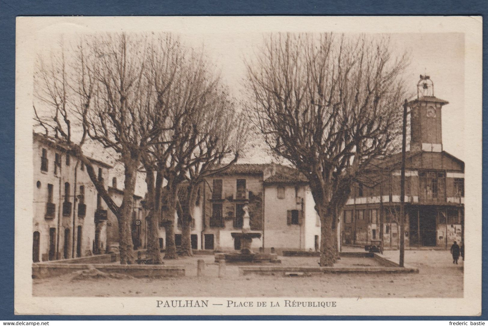 PAULHAN - Place De La République - Paulhan