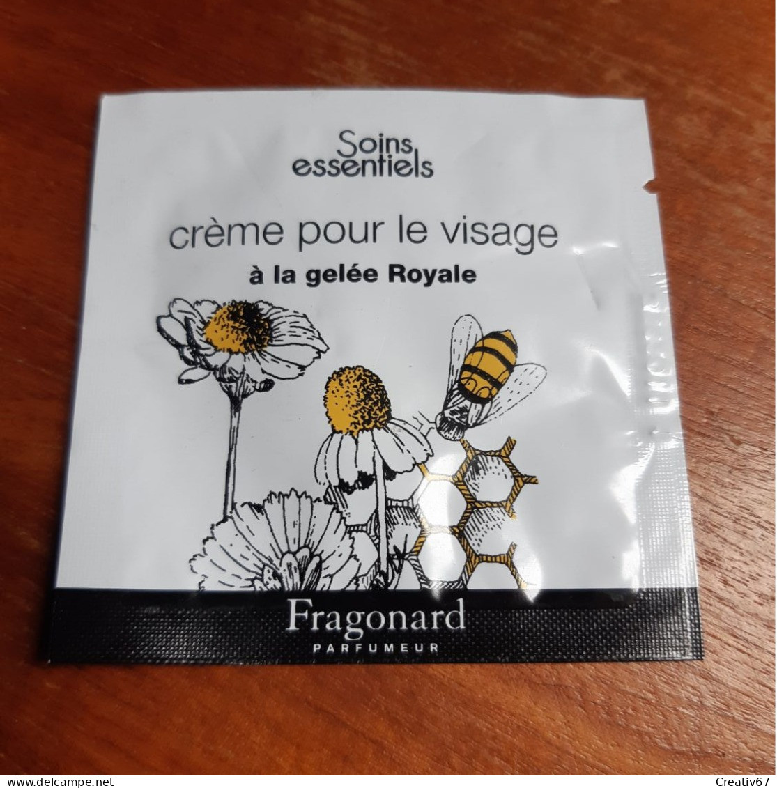 Pochette Crème Pour Le Visage à La Gelée Royale Soins Essentiels Fragonard - Productos De Belleza