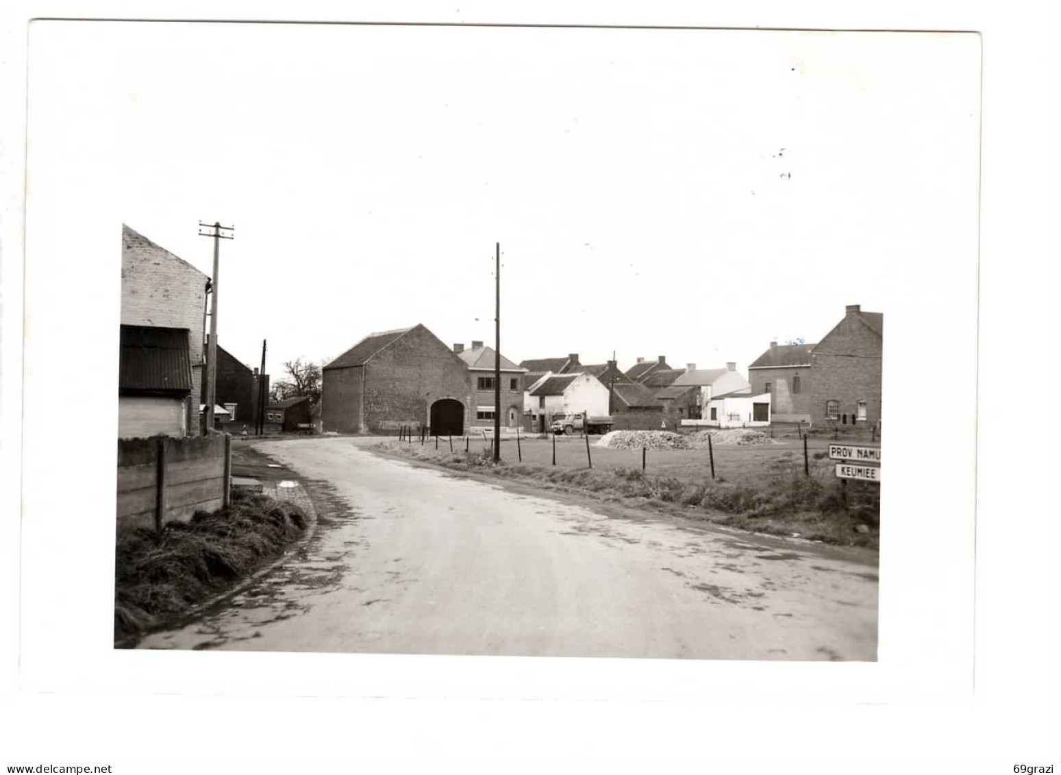 Keumiée Ministère Des Travaux Publics Virage ( Petit Froissement Coin Supérieur Droit ) - Jemeppe-sur-Sambre