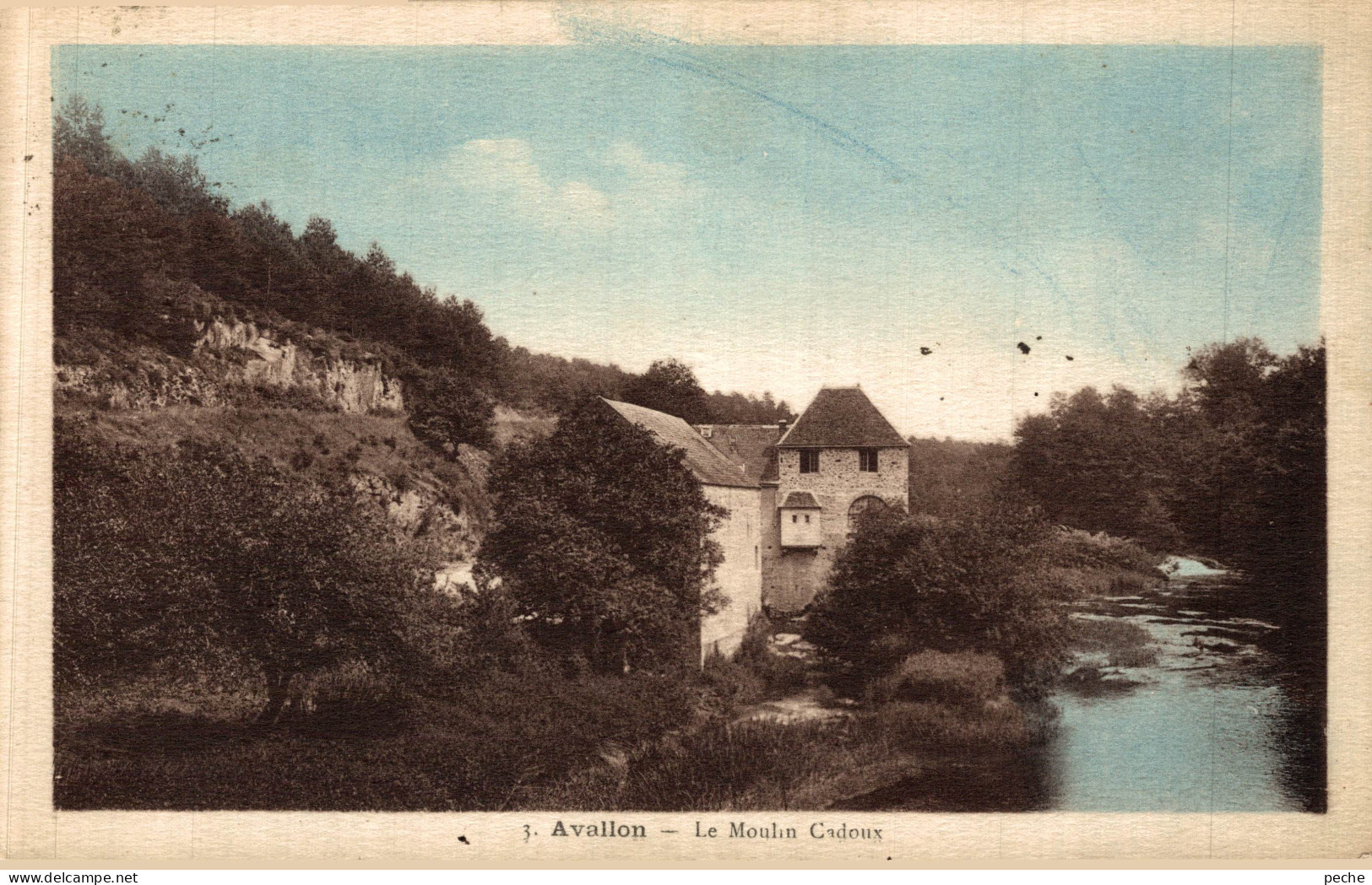 N°10412 -cpa Avallon -le Moulin Cadoux- - Watermolens