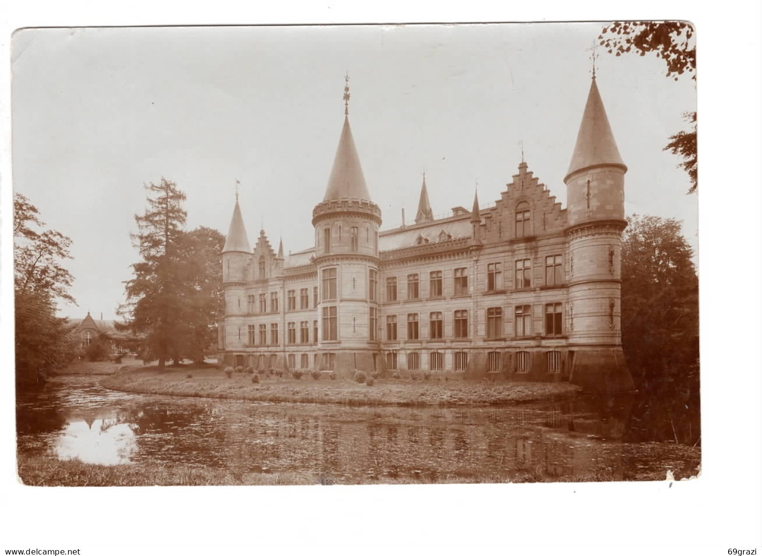 Gesves Château Vu De Derrière ( Photo Sur Papier Souple Au Format CPM ) - Gesves