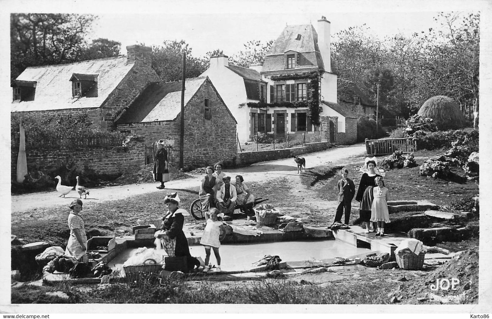 La Forêt Fouesnant * Le Lavoir Du Stang Allestrec * Laveuses * Coiffe - La Forêt-Fouesnant