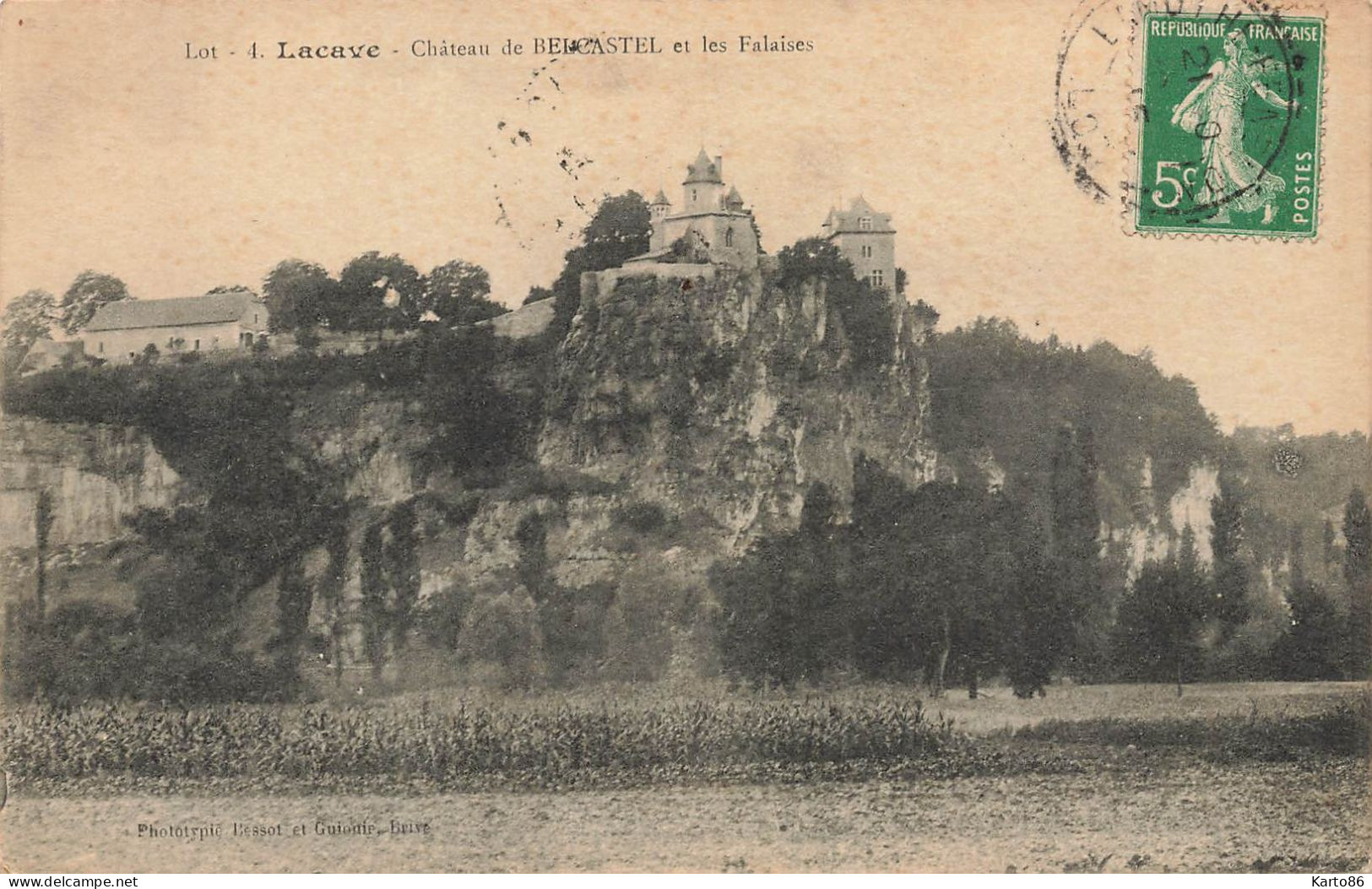 Lacave * Le Château De Belcastel Et Les Falaises - Lacave