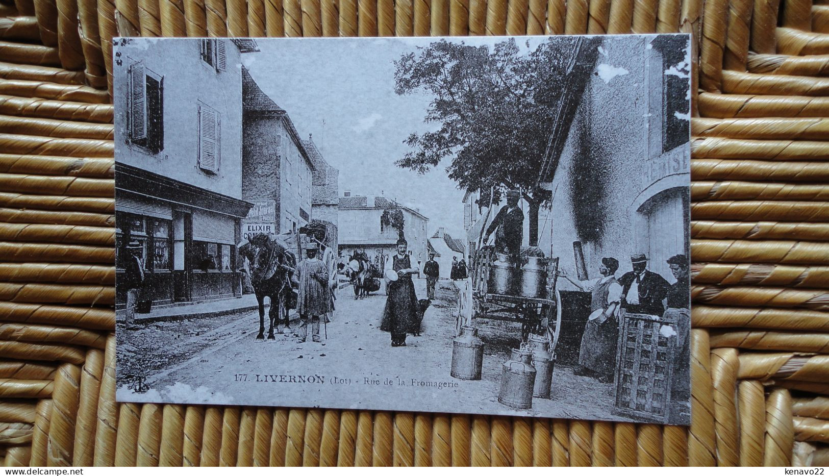 " Réédition Cartes D'autrefois  " Livernon , Rue De La Fromagerie "" Carte Animée "" - Livernon