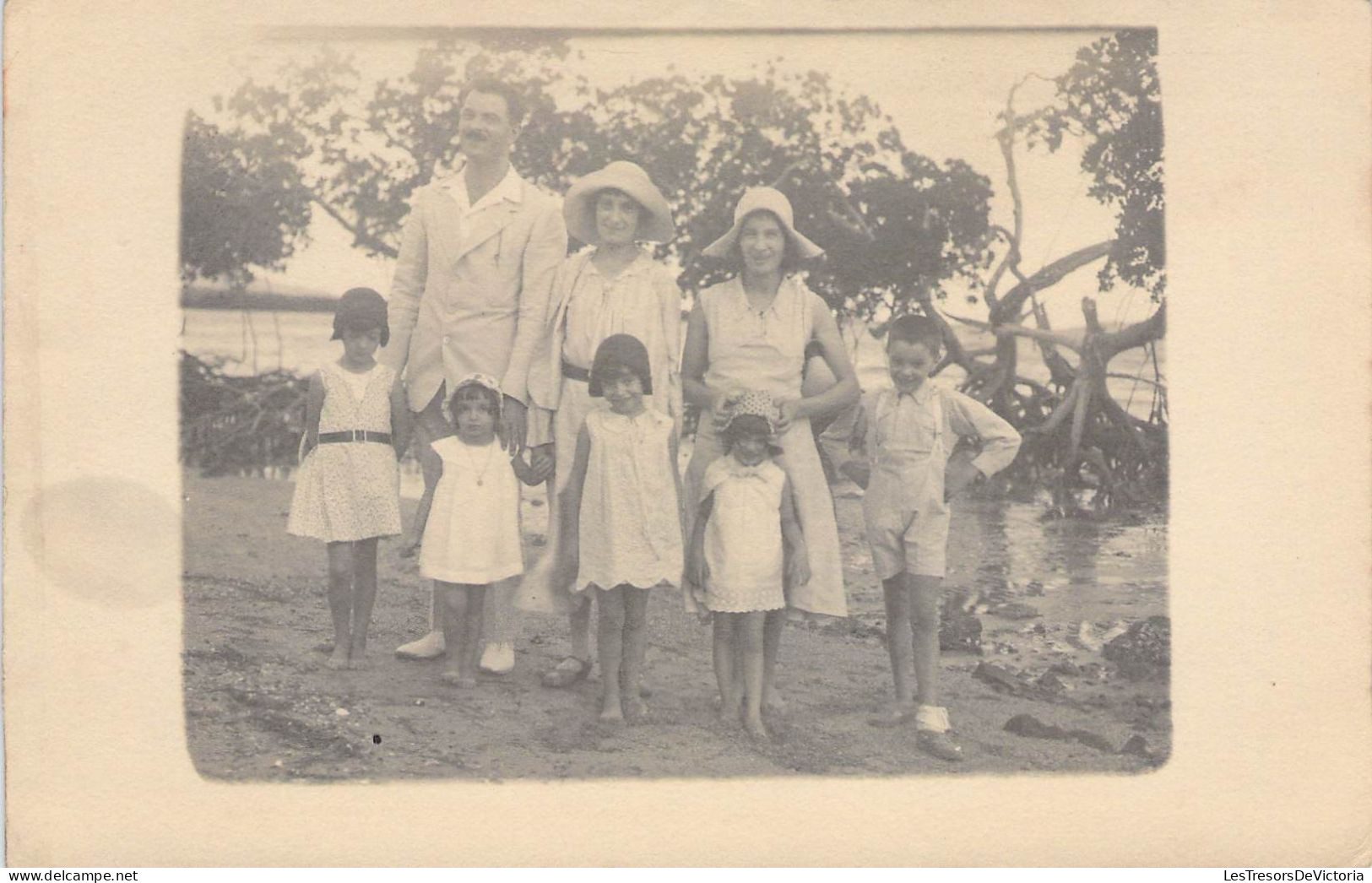 Nouvelle Calédonie - Voh - Carte Photo - Famille - 5 Enfants - Carte Postale Ancienne - Nueva Caledonia