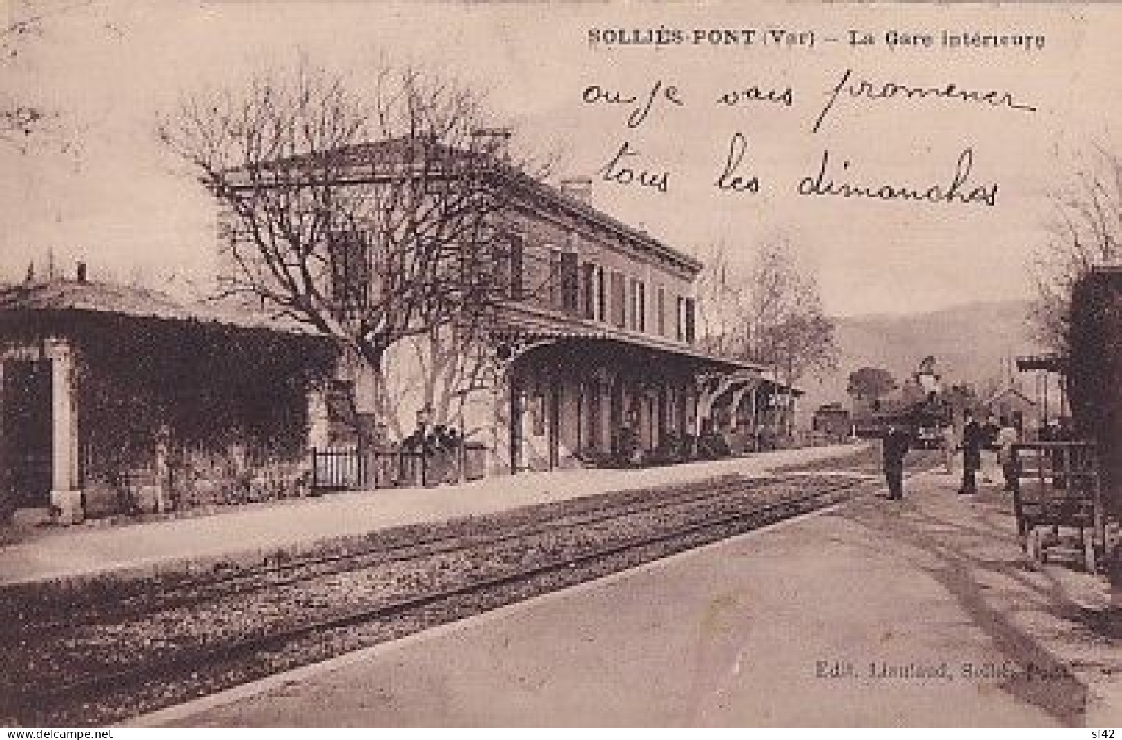 SOLLIES PONT                LA GARE INTERIEURE         TRAIN EN PP - Sollies Pont