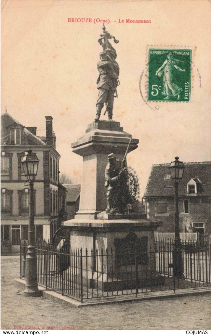 61 - BRIOUZE - S13828 - Le Monument - L23 - Briouze