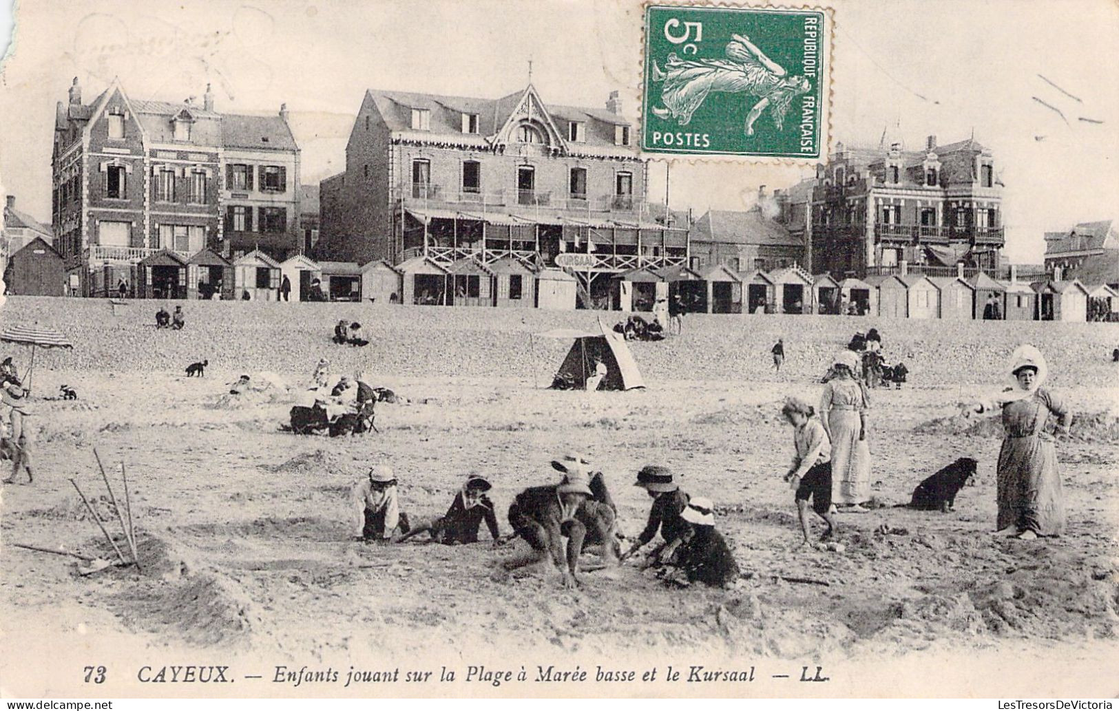 FRANCE - 80 - CAYEUX - Enfants Jopuant Sur La Plage à Marée Basse Et Le Kursaal - LL - Carte Postale Ancienne - Cayeux Sur Mer