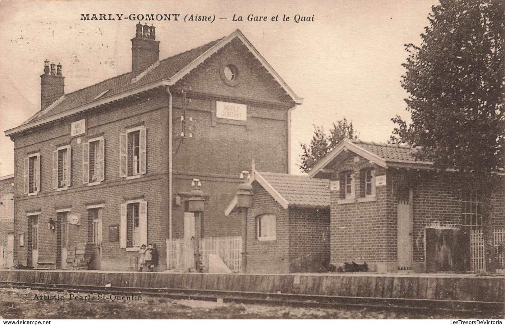 France - Marly Gomont - La Gare Et Le Quai - Artistic Pearl - Carte Postale Ancienne - Vervins