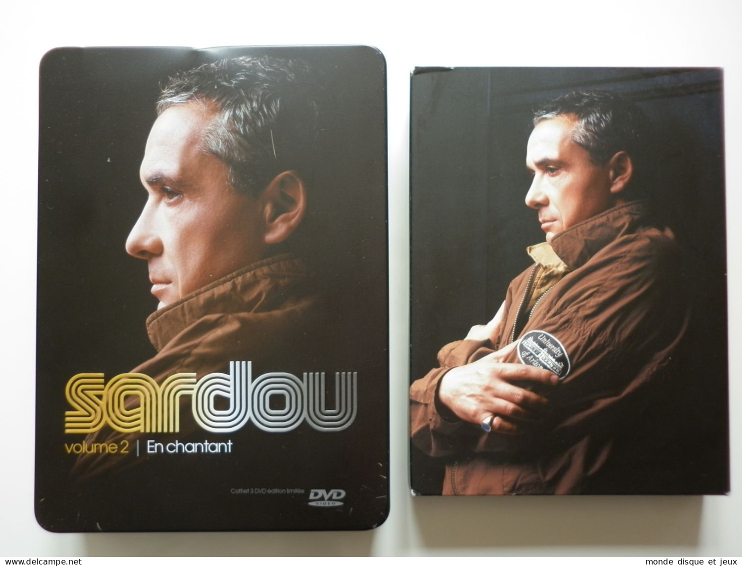 Michel Sardou Coffret 3 DVD Boîtier Métal Volume 2 En Chantant - Muziek DVD's