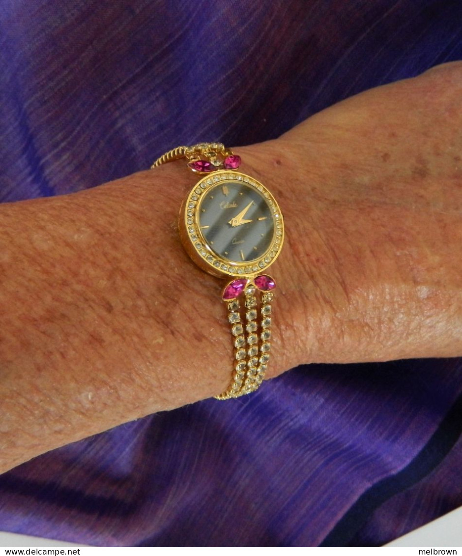 Pretty Vintage Diamante And Gold Tone Ladies Watch - 16.5 Cm - Montres Bijoux