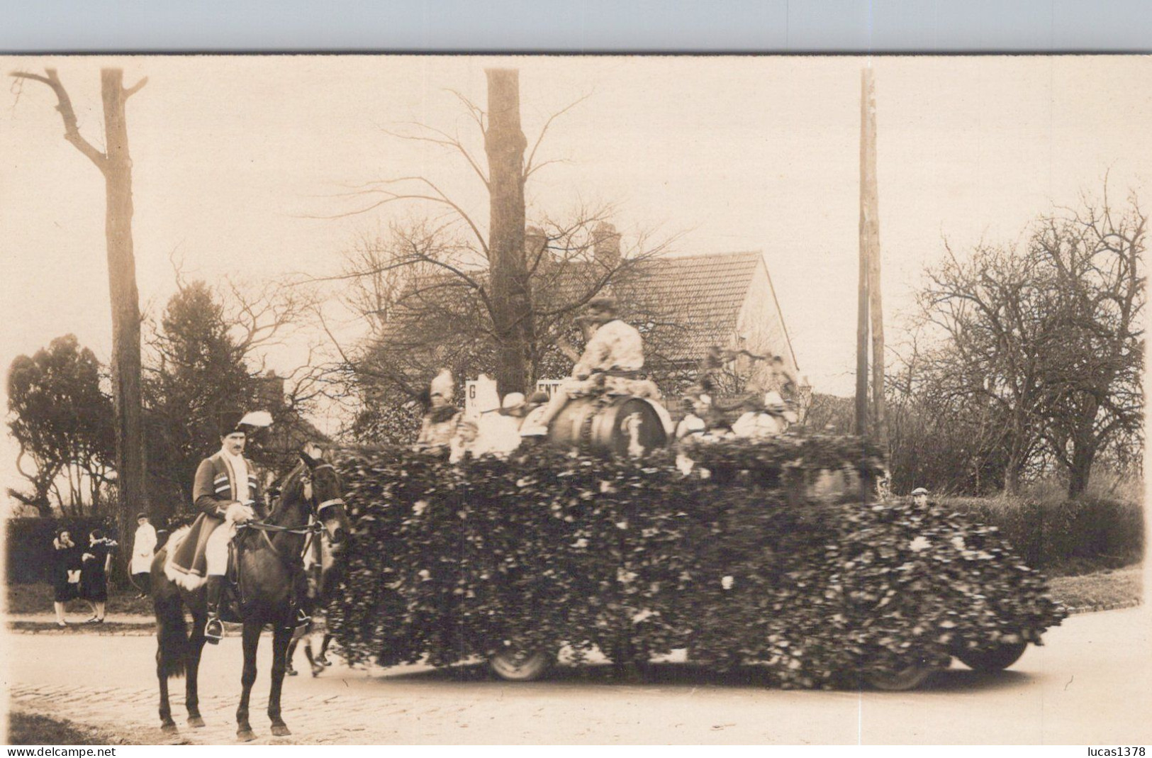 JOLIE CARTE PHTO  CARNAVAL / CORSO FLEURI / A SITUER / VOIR COSTUME DU CAVALIER - Carnaval