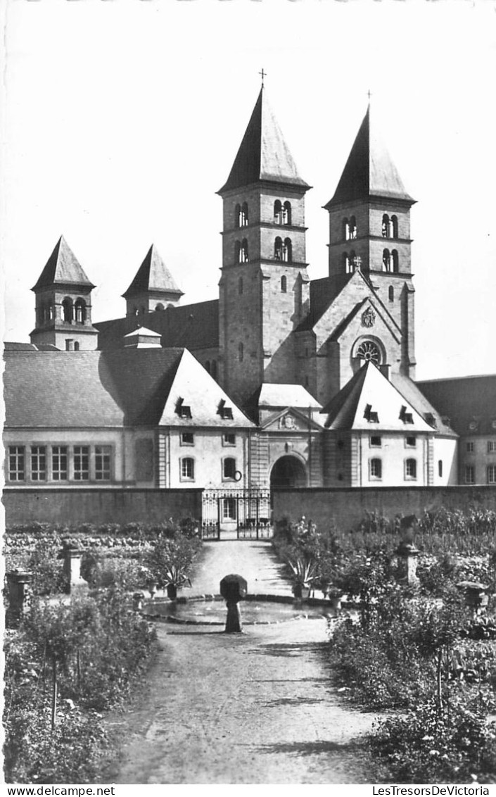 LUXEMBOURG - Petite Suisse Luxembourgeoise - La Basilique Et Le Jardin Abbatial -  Carte Postale Ancienne - Sonstige & Ohne Zuordnung