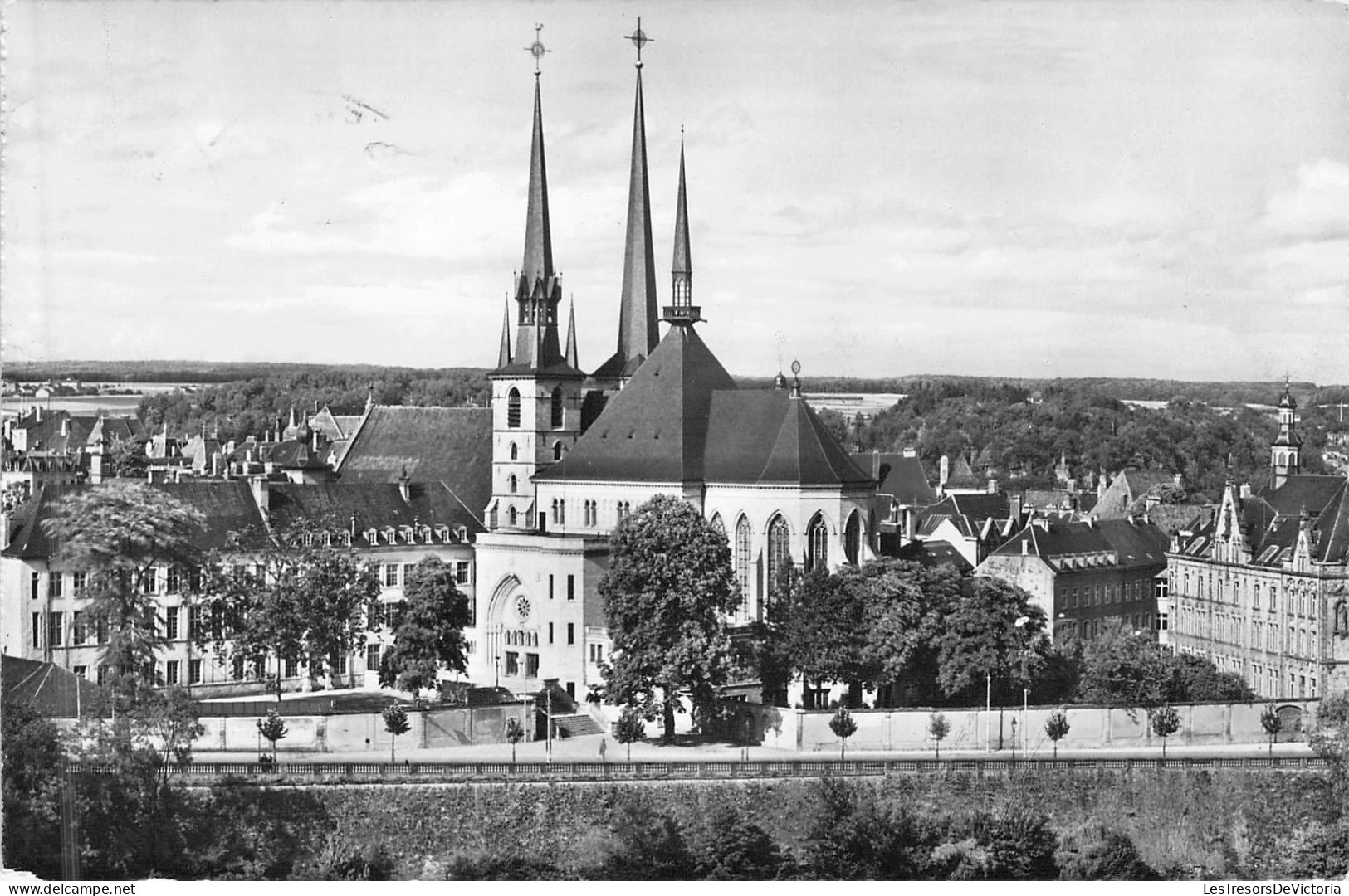 LUXEMBOURG - La Cathédrale -  Carte Postale Ancienne - Autres & Non Classés