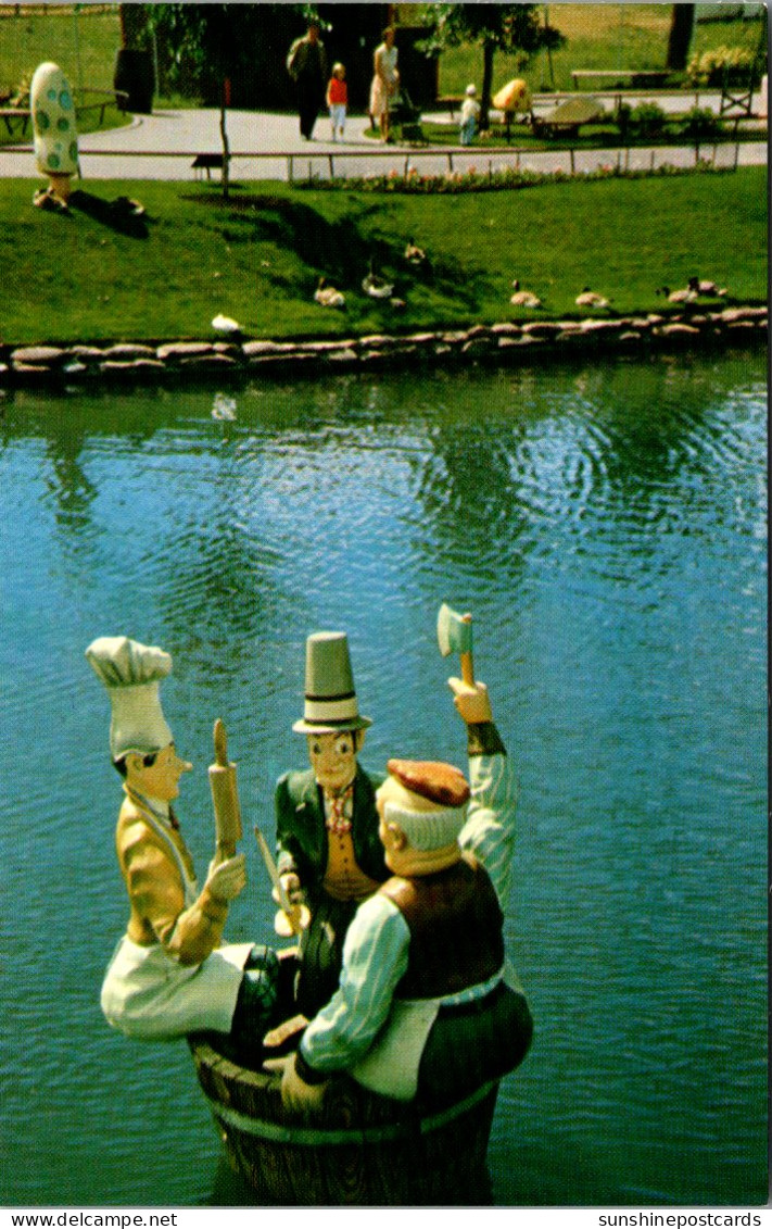 Canada Edmonton Storyland Valley Children's Zoo Rub-a-Dub-Dub Three Men In A Tub - Edmonton