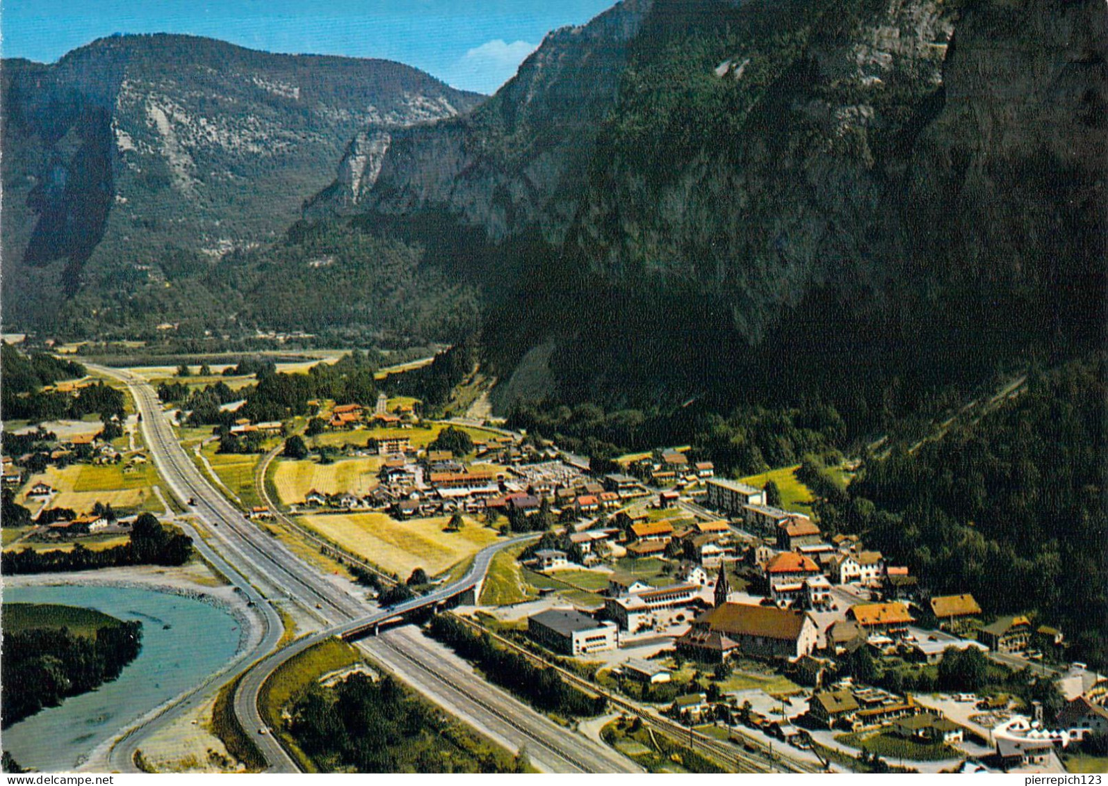 74 - Magland - Vue Générale Aérienne, L'autoroute Blanche - Magland