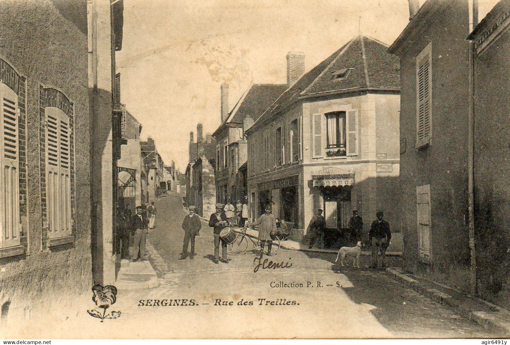 - SERGINES (89) - La Rue Des Treilles (tambour De Ville Ou Garde-champêtre, Bien Animée)  -25317- - Sergines