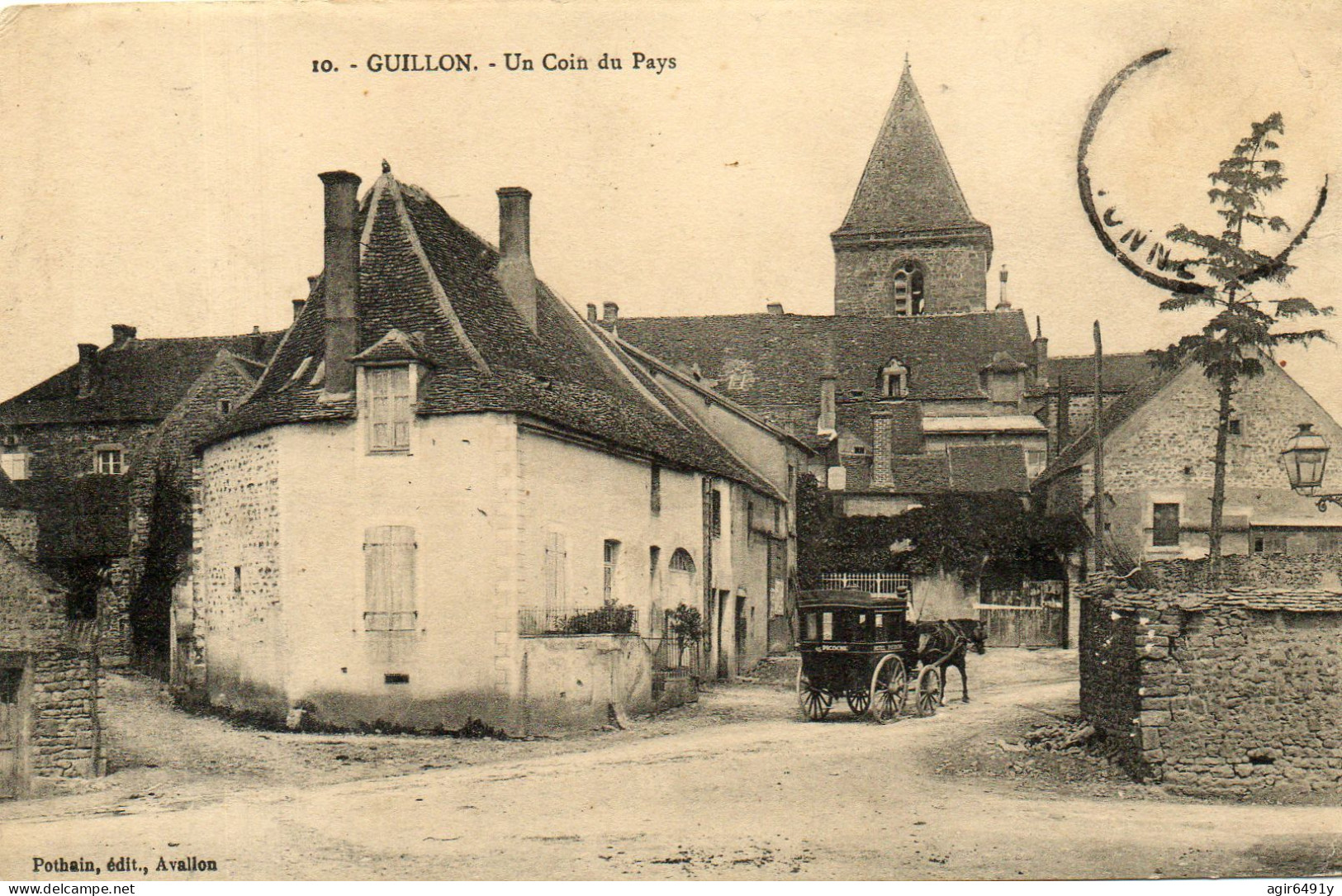 - GUILLON (89) - Un Coin Du Pays  (fiacre "Picoche")  -25325- - Guillon