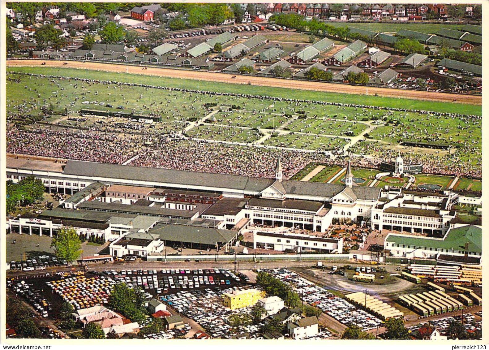 Louisville - Jour De Derby Sur Le Churchill Downs - Vue Aérienne - Louisville