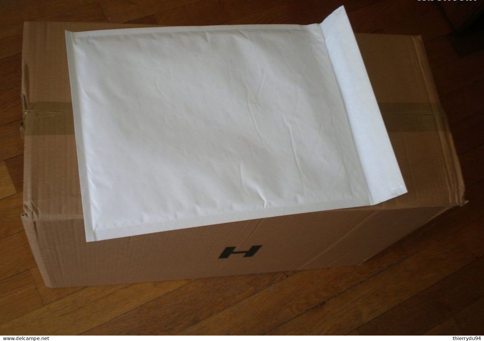 1 Carton De 100 Enveloppes Bulles H 27 Cm X 36 Cm Pochettes Bulle Envellopes Envellope Pour Vos Expeditions Que Prix+Por - Sleeves