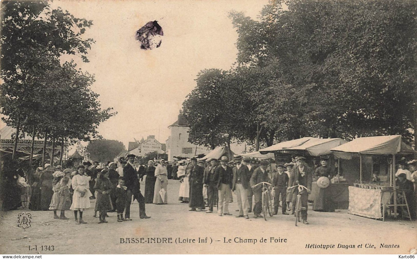 Basse Indre * Place * Le Champ De Foire * Marché - Basse-Indre