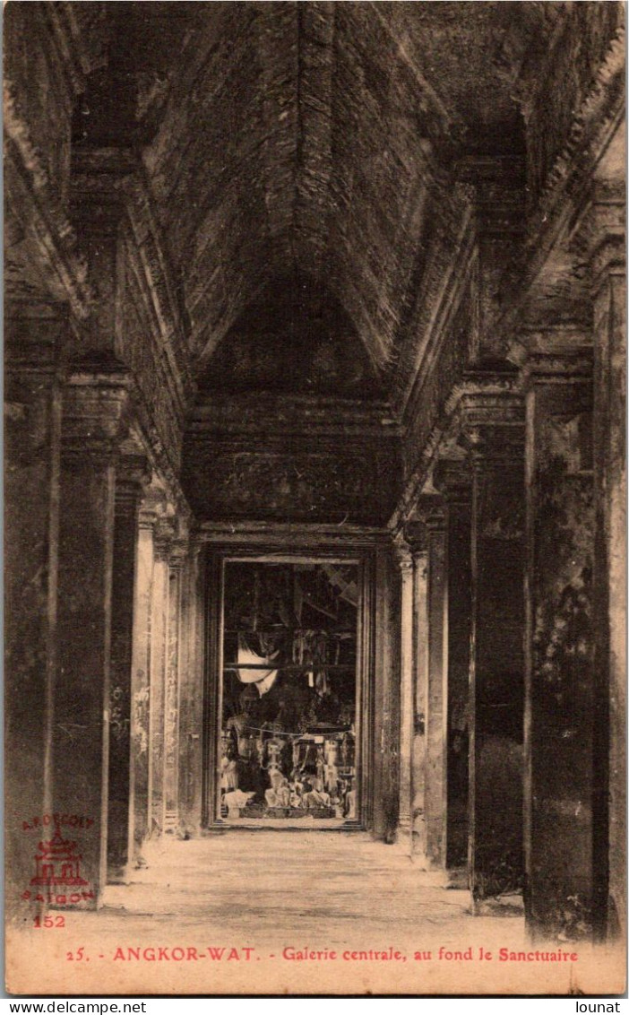 ASIE - CAMBODGE - ANGKOR WAT - Galerie Centrale - Au Fond Le Sanctuaire - Cambodge