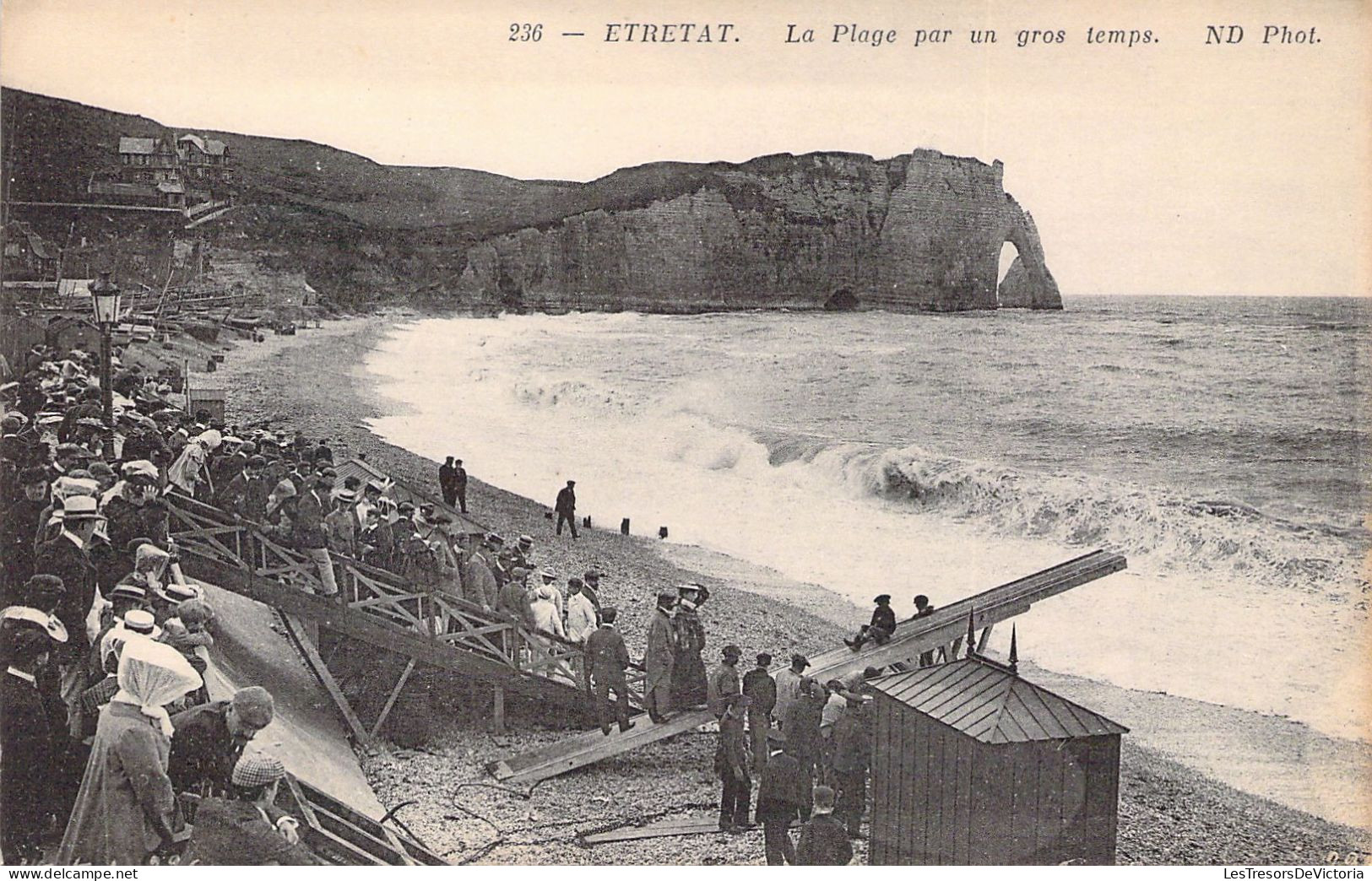 FRANCE - 76 - ETRETAT - La Plage Par Un Gros Temps - Carte Postale Ancienne - Etretat