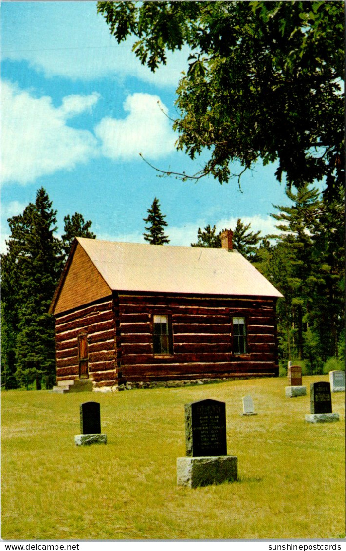 Canada Ontario Renfrew Well Preserved Log Cabin - Perth