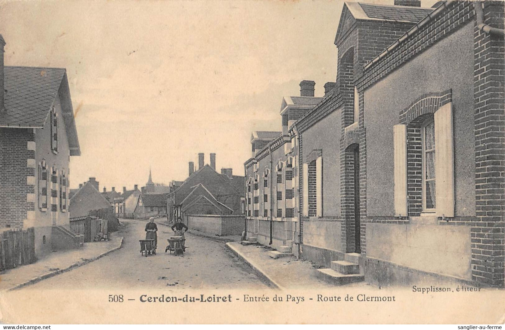 CPA 45 CERDON DU LOIRET ENTREE DU PAYS ROUTE DE CLERMONT - Autres & Non Classés