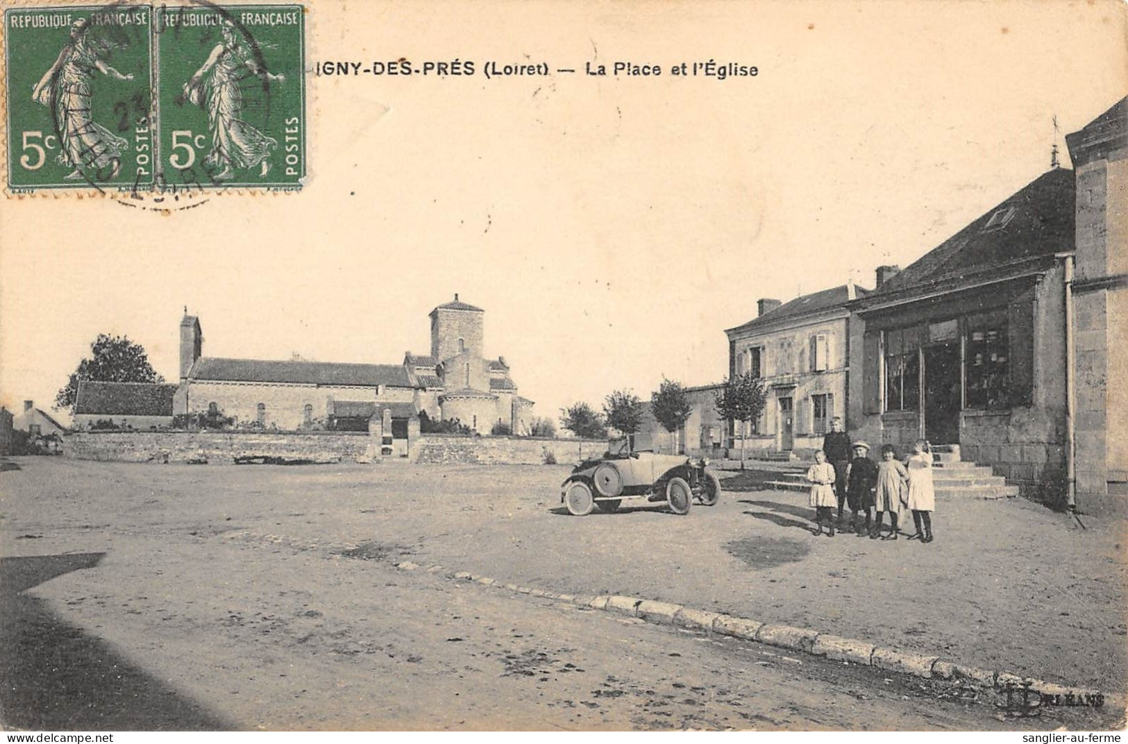 CPA 45 GERMIGNY DES PRES LA PLACE ET L'EGLISE / VOITURE - Autres & Non Classés