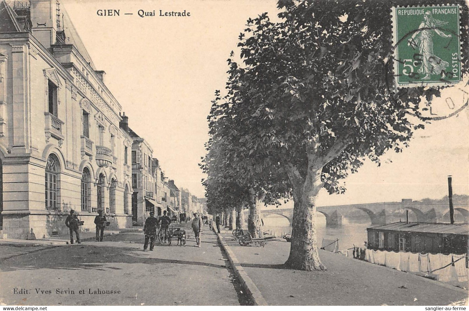 CPA 45 GIEN QUAI LESTRADE - Gien